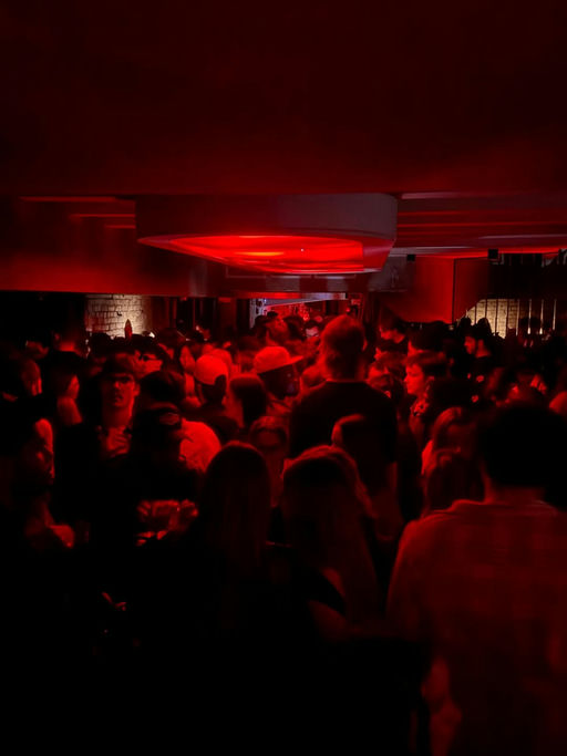 212 Montréal, a bar in Montreal, Canada