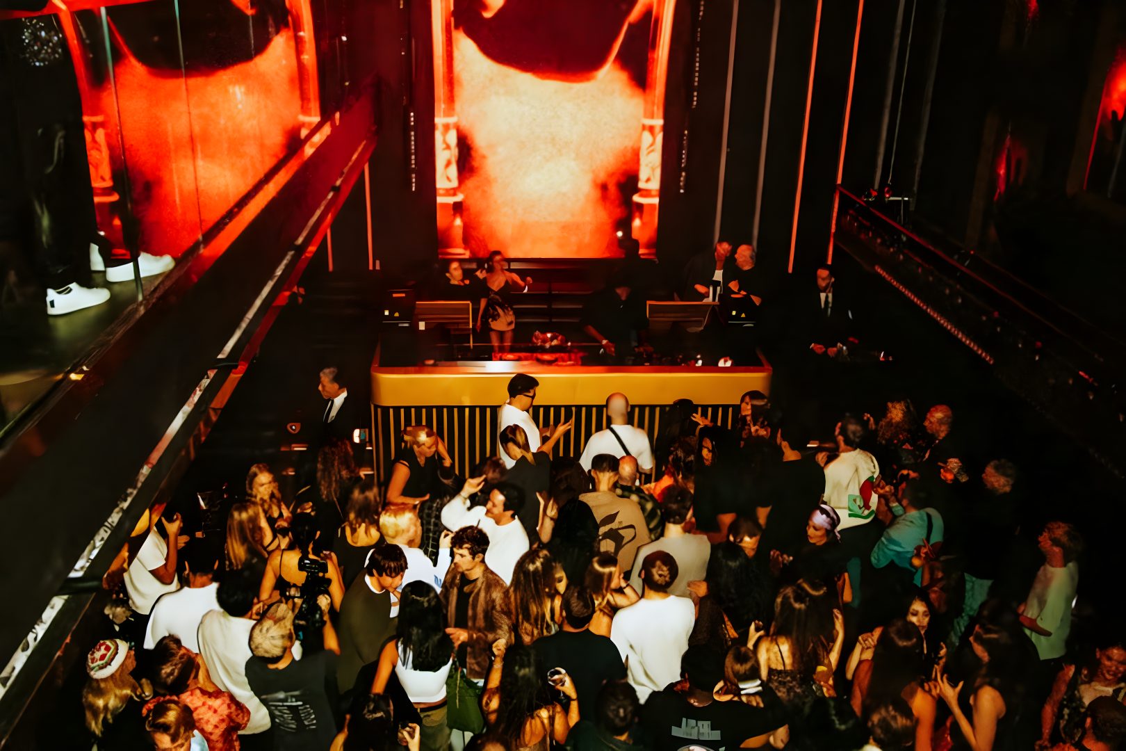 77 London, a night club in London, England — photo 4