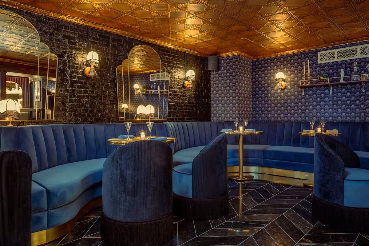 89 Charles, a bar in Boston, USA — photo 1