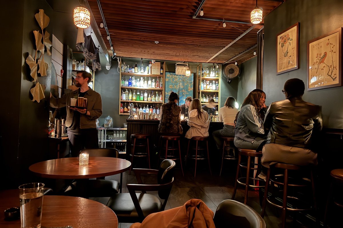 Almanac, a bar in Philadelphia, USA — photo 3