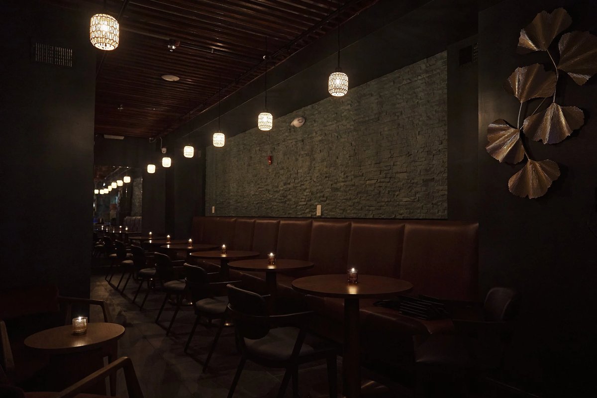 Almanac, a bar in Philadelphia, USA — photo 2