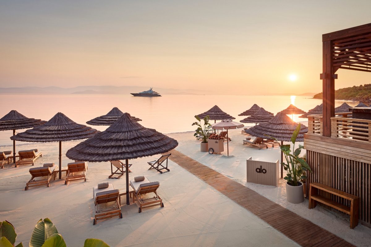 Alo Beach Club, a beach club in Bodrum, Turkey — photo 1