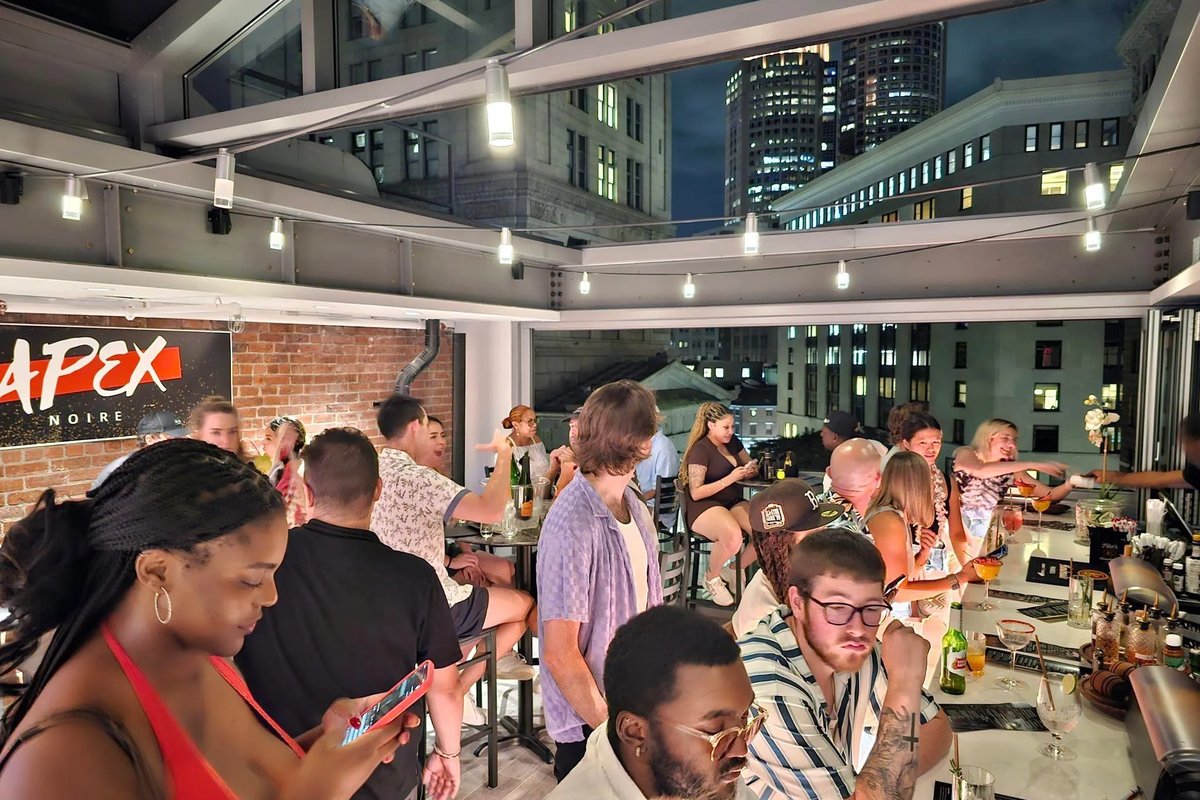 Apex Rooftop Bar and Lounge, a rooftop in Boston, USA — photo 1