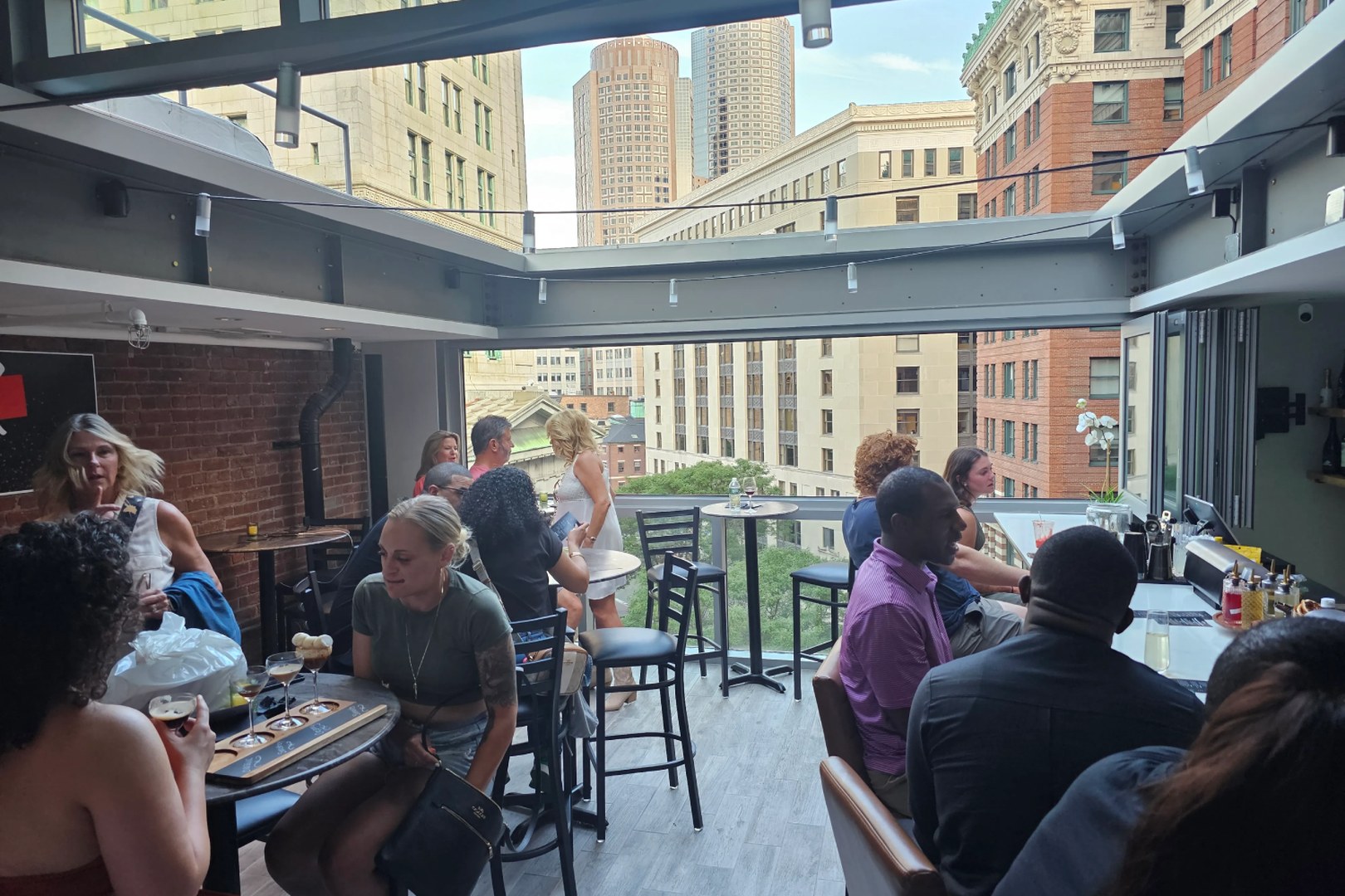 Apex Rooftop Bar and Lounge, a rooftop in Boston, USA — photo 3