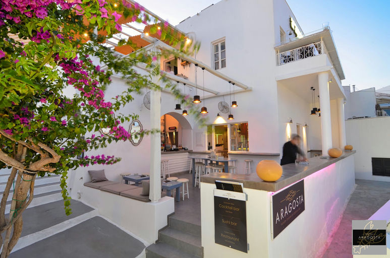 Aragosta Lounge, a restaurant in Milos, Greece