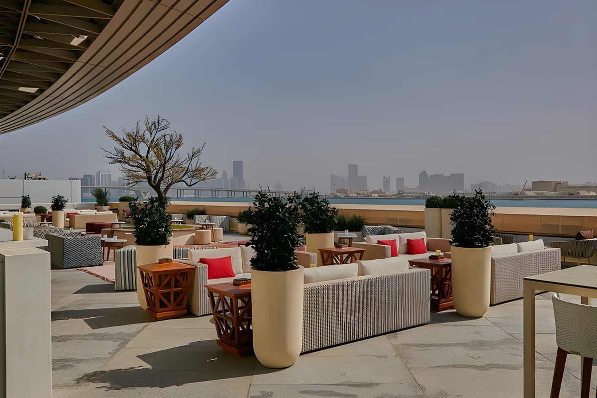 Art Lounge, a restaurant in Abu Dhabi, UAE — photo 1