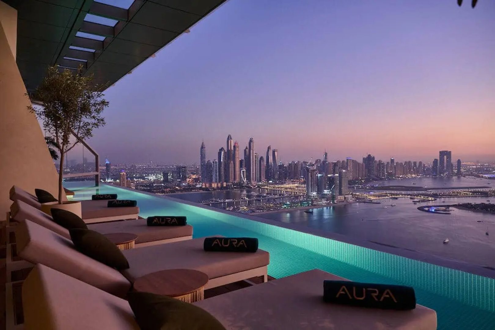 Aura Sky View at St Regis Hotel, a rooftop in Dubai, UAE — photo 4