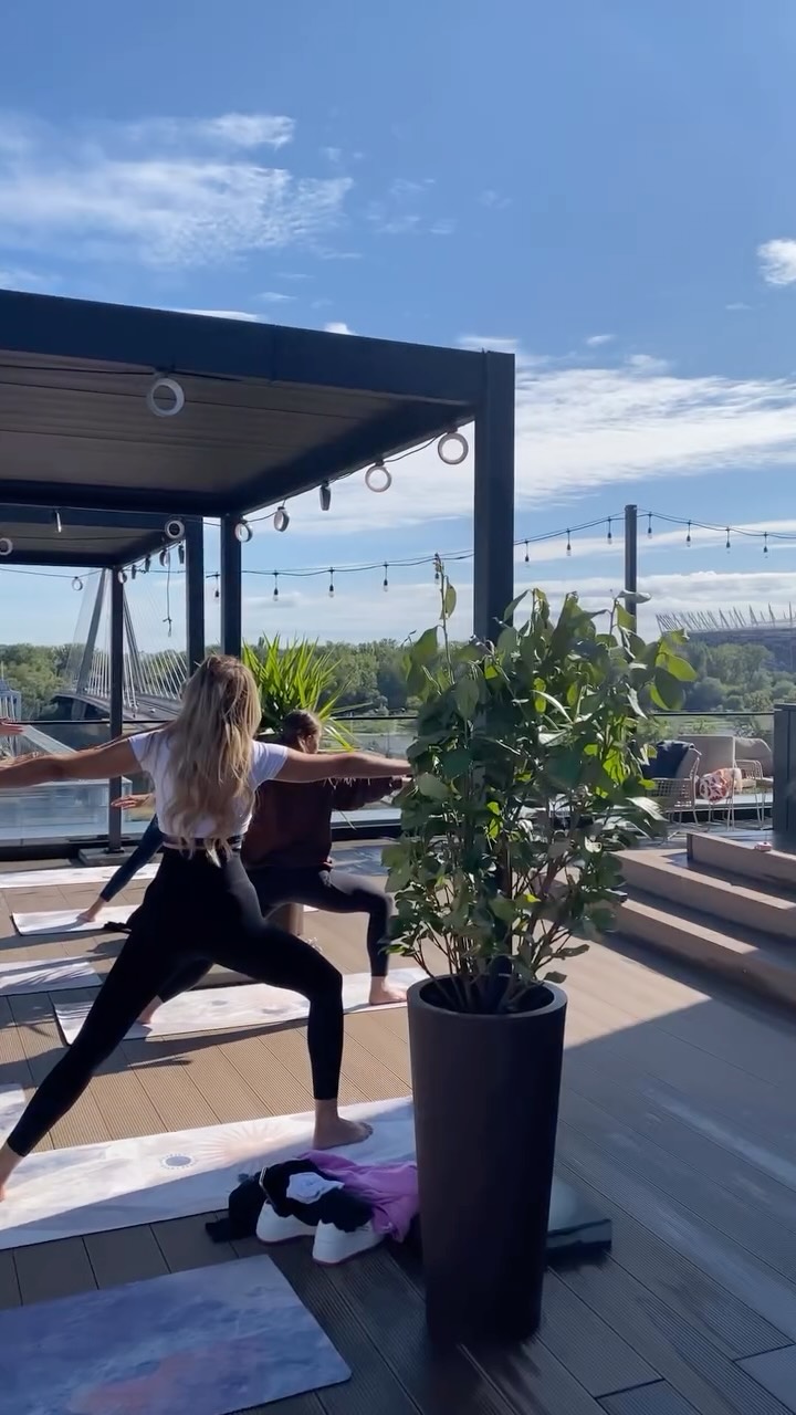 Video 3 from B-Heaven