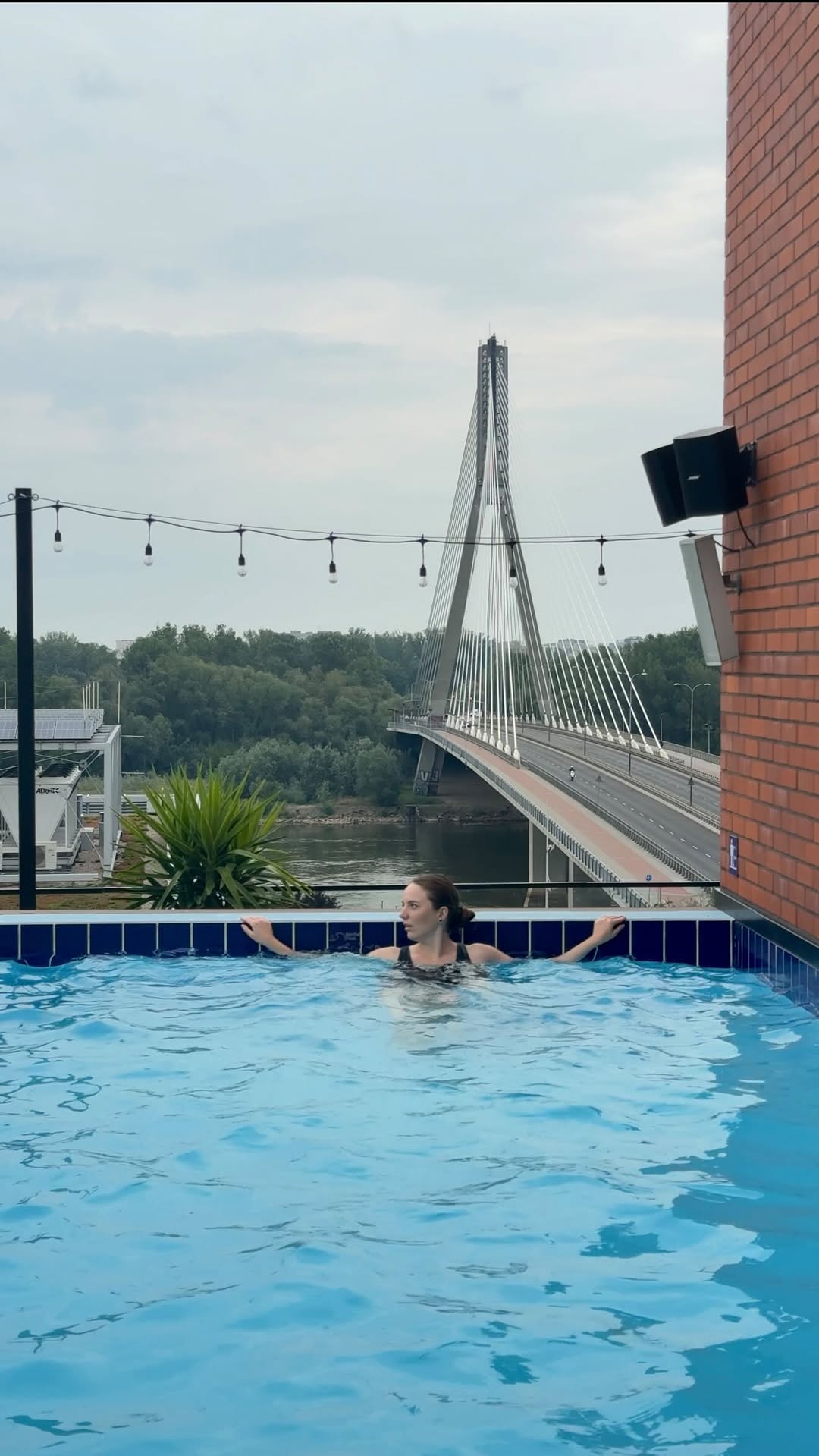 Video 4 from B-Heaven