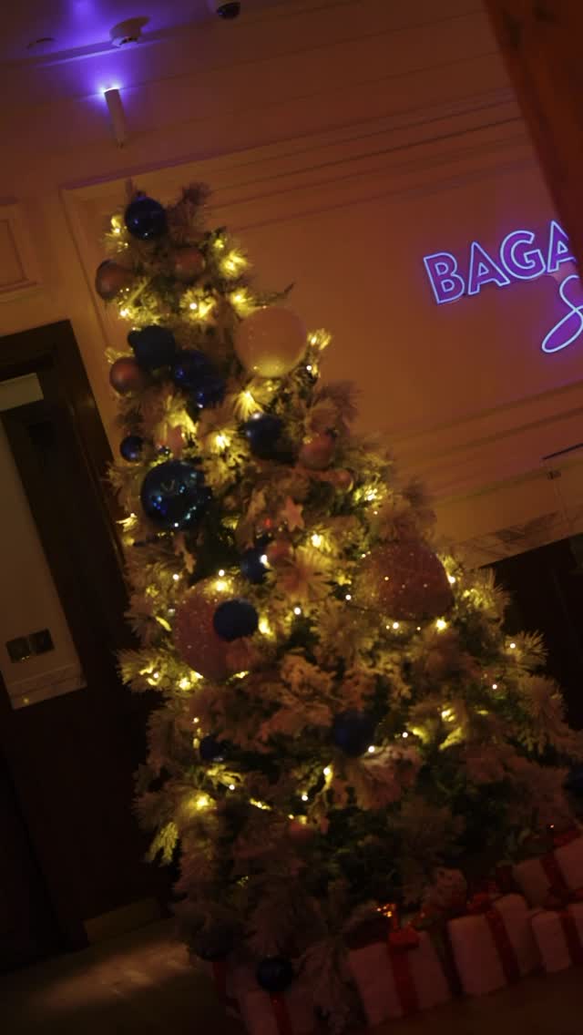Video 6 from Bagatelle