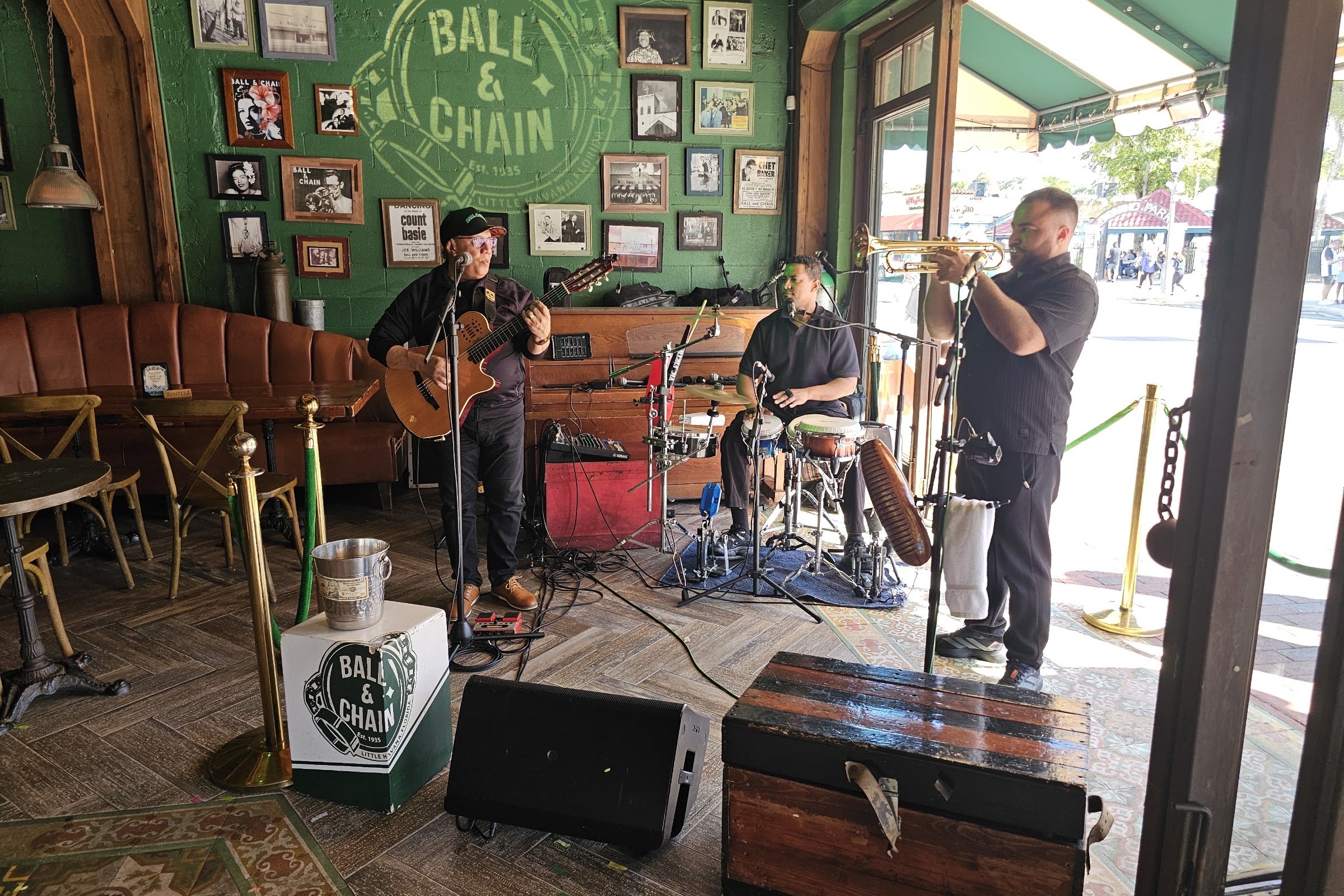 Ball & Chain, a bar in Miami, USA — photo 5