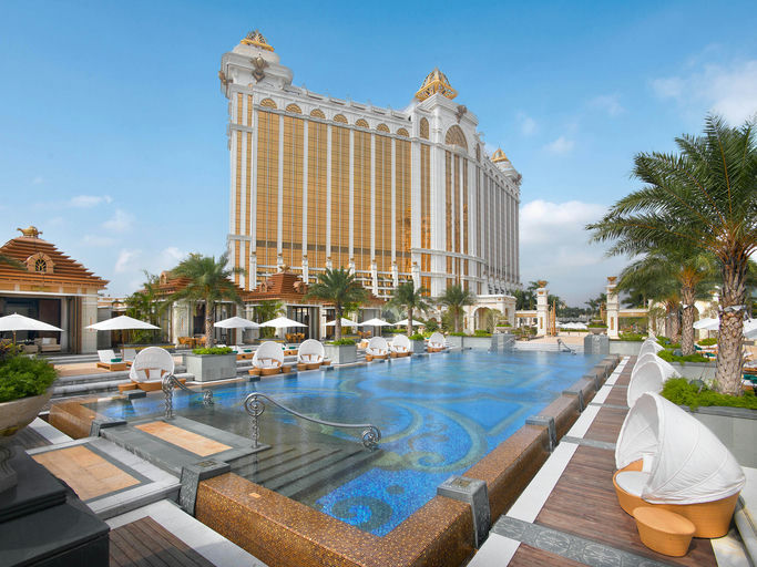 Banyan Tree Pool, a pool club in Macau, China