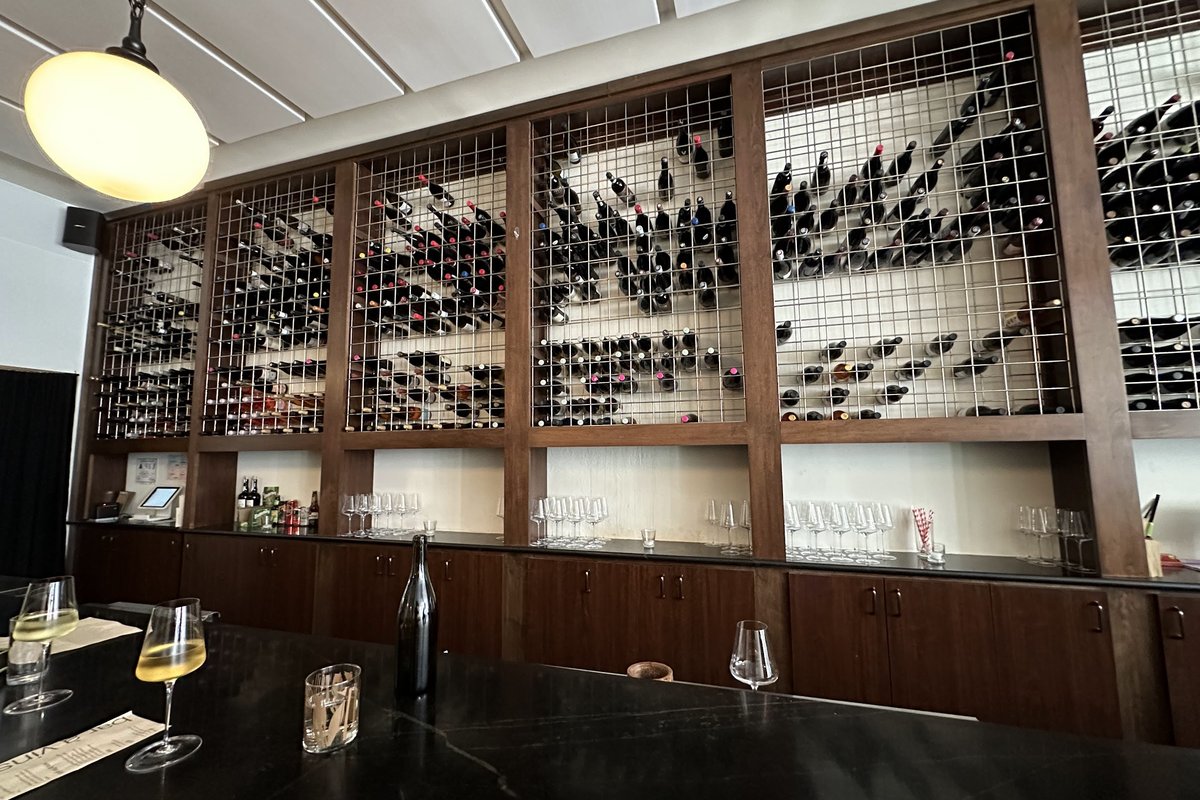 Bar à Vins, a bar in Charlotte, USA — photo 1