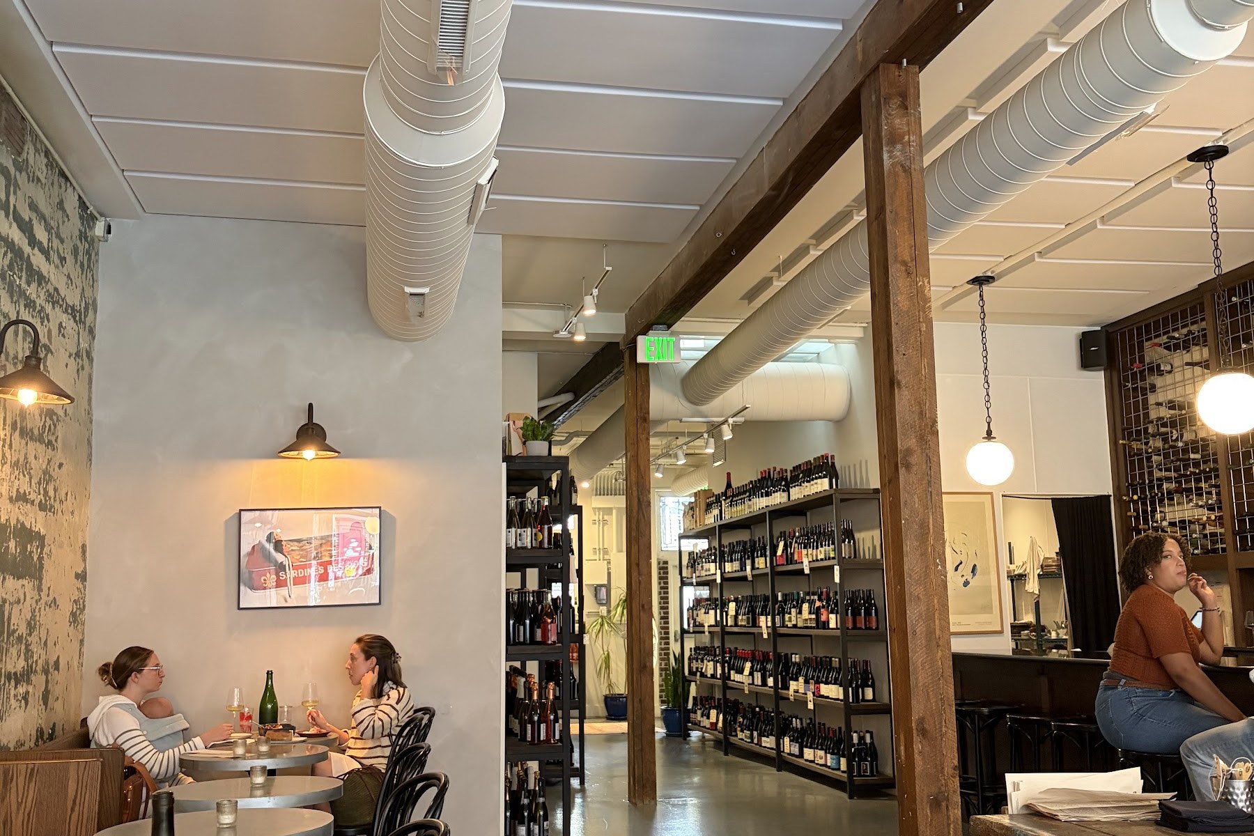 Bar à Vins, a bar in Charlotte, USA — photo 2