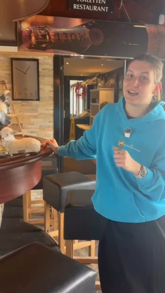 Video 6 from Beachclub Royal