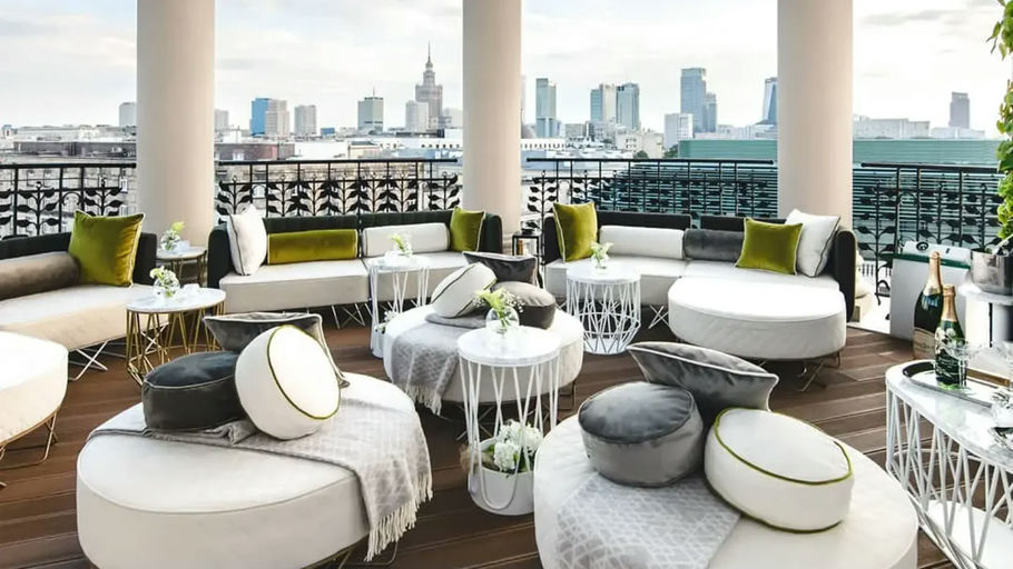 Belle Epoque Bar, a bar in Warsaw, Poland