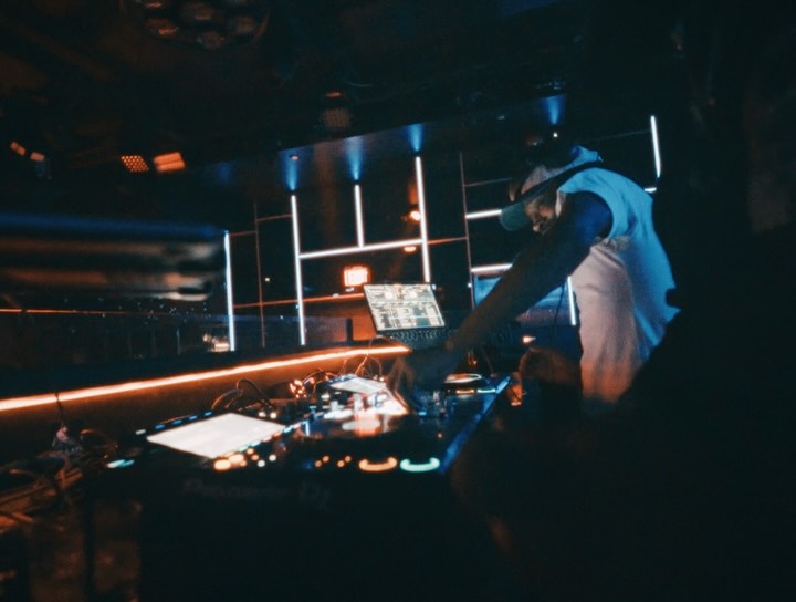 Video 2 from Bijou