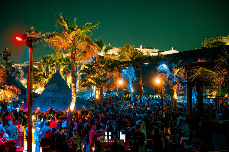Bolivar Beach Club, a restaurant in Athens, Greece