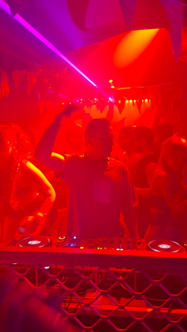 Video 8 from Boom 