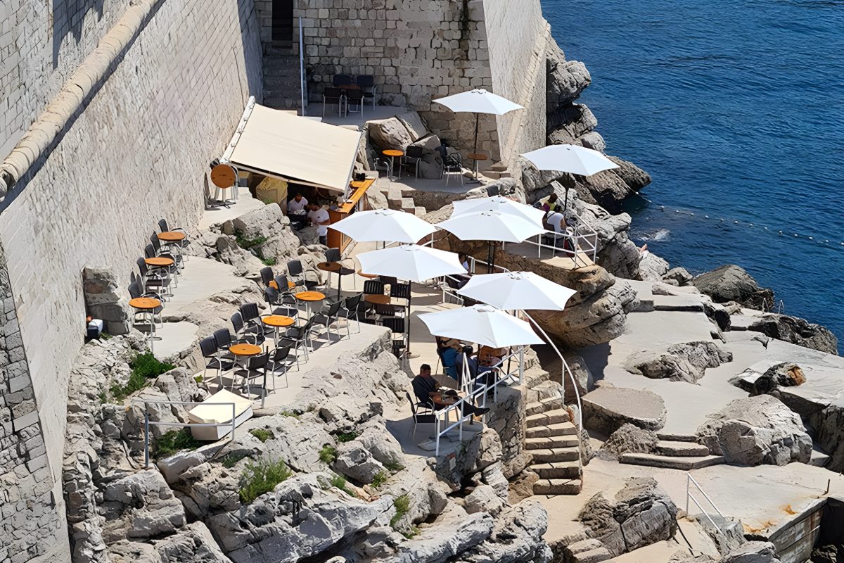 Buža Bar, a restaurant in Dubrovnik, Croatia — photo 1