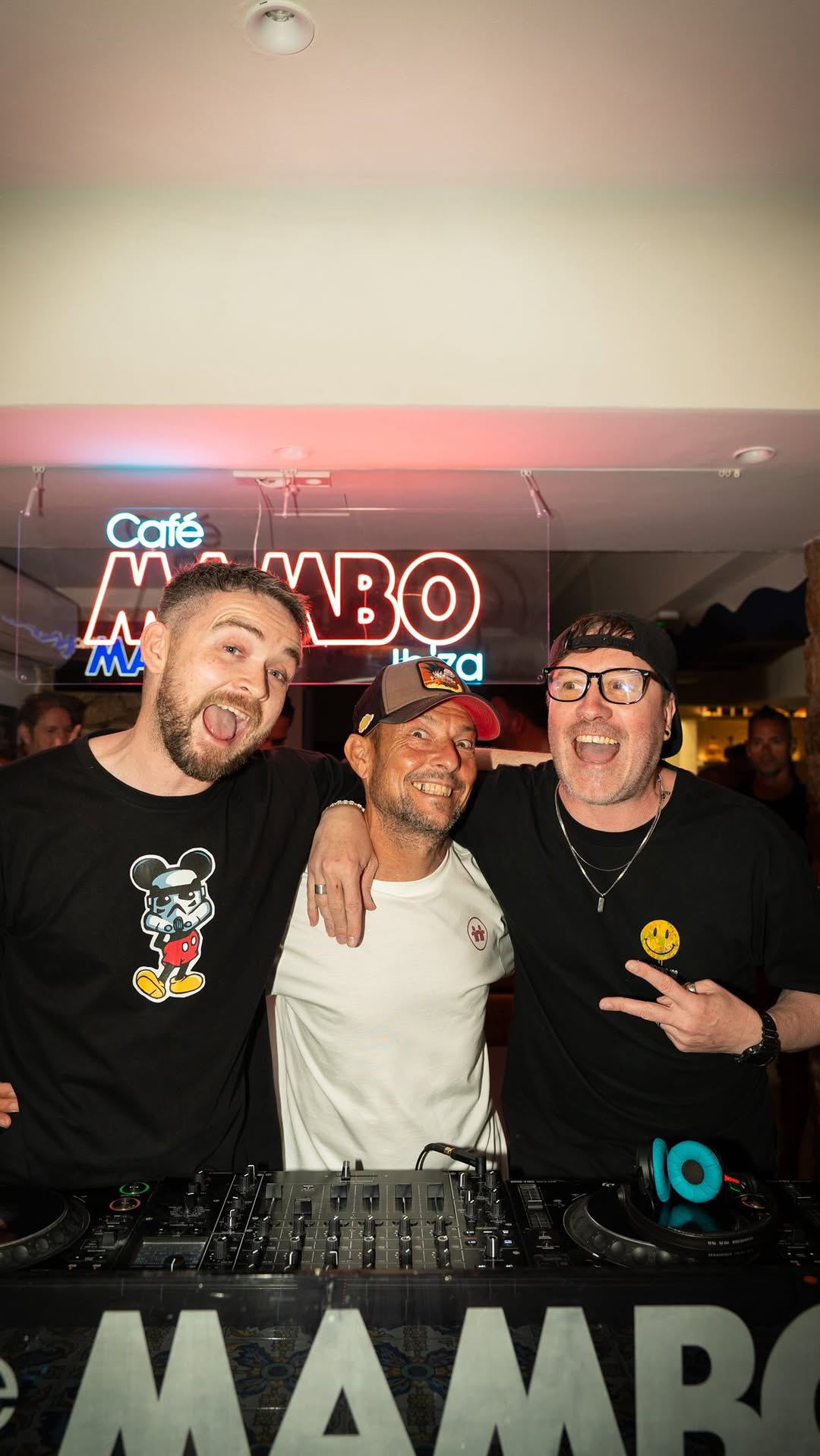 Video 1 from Café Mambo