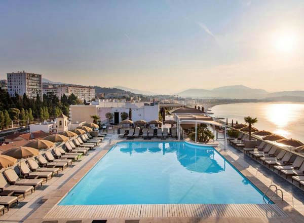 Calade Rooftop at Radisson Blu, a pool club in Nice, France