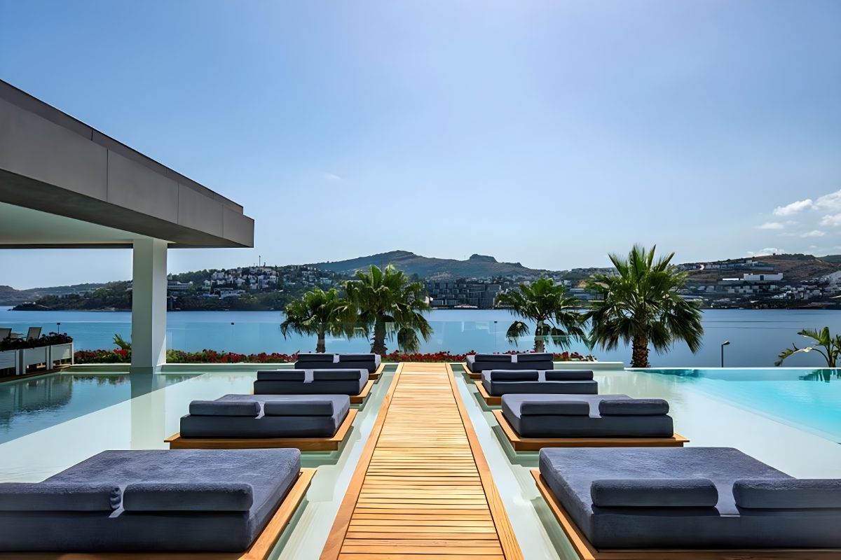 Cape, a beach club in Bodrum, Turkey — photo 1