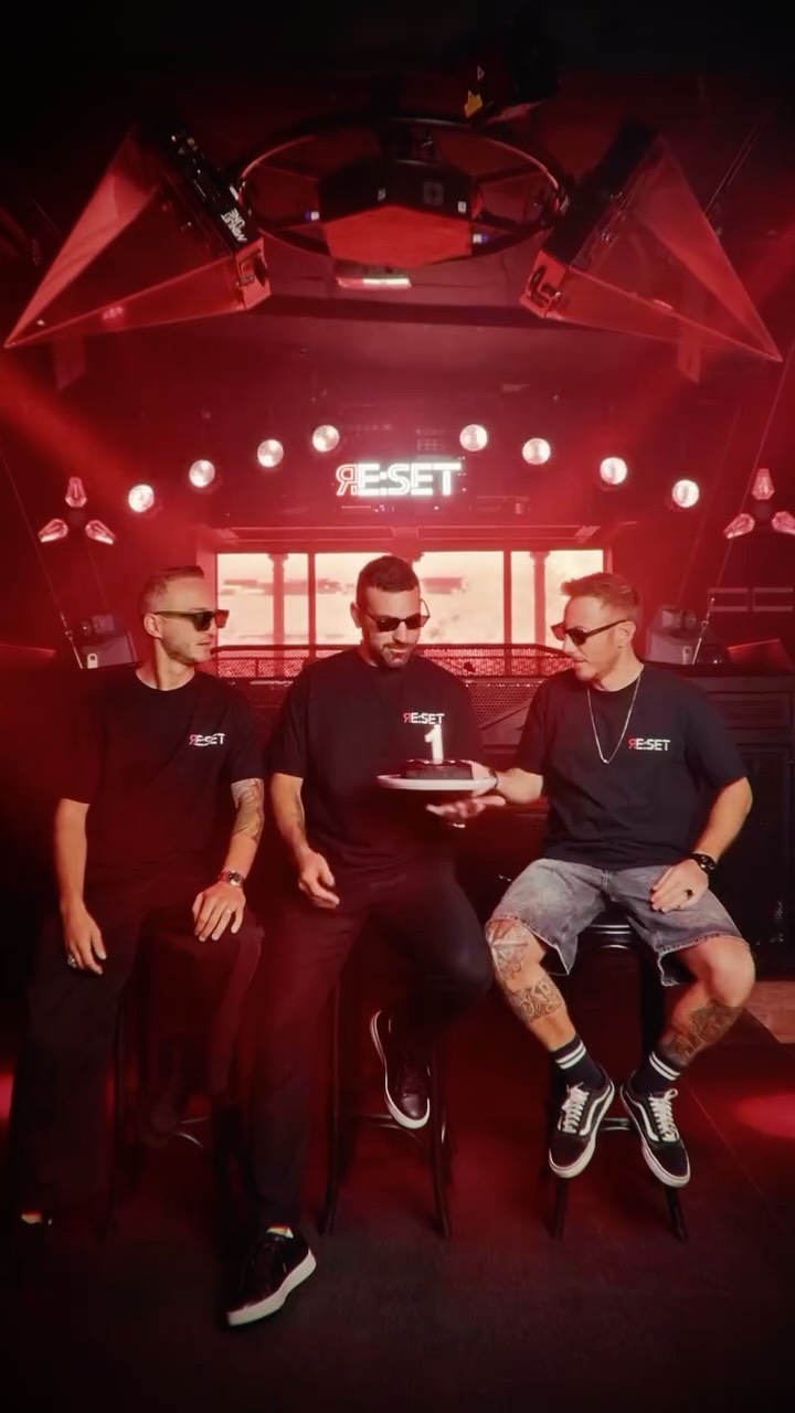 Video 6 from Carousel