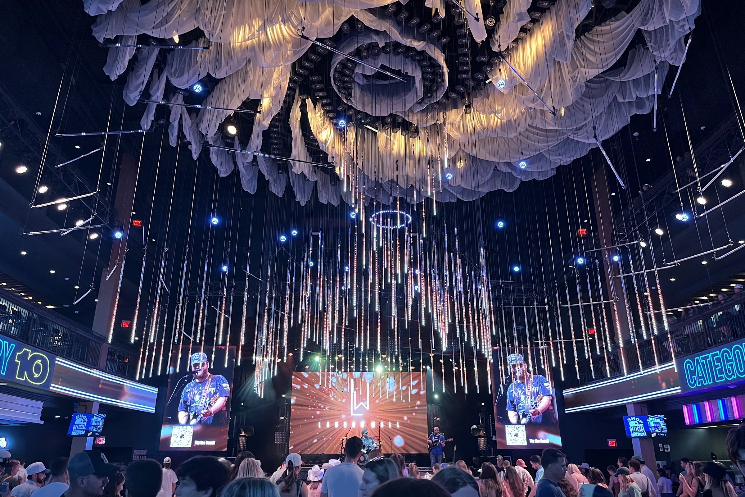 Category 10, a bar in Nashville, USA — photo 4