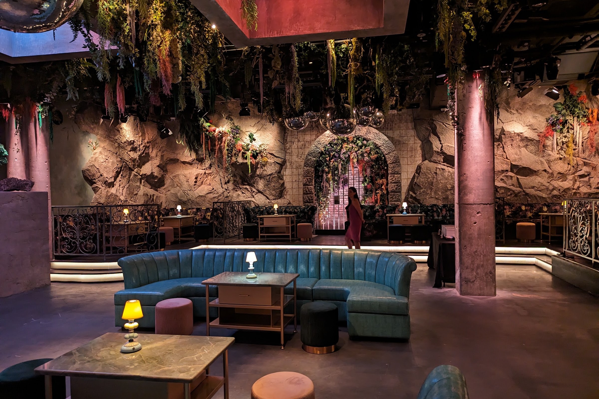 Caveau, a lounge in Boston, USA — photo 3