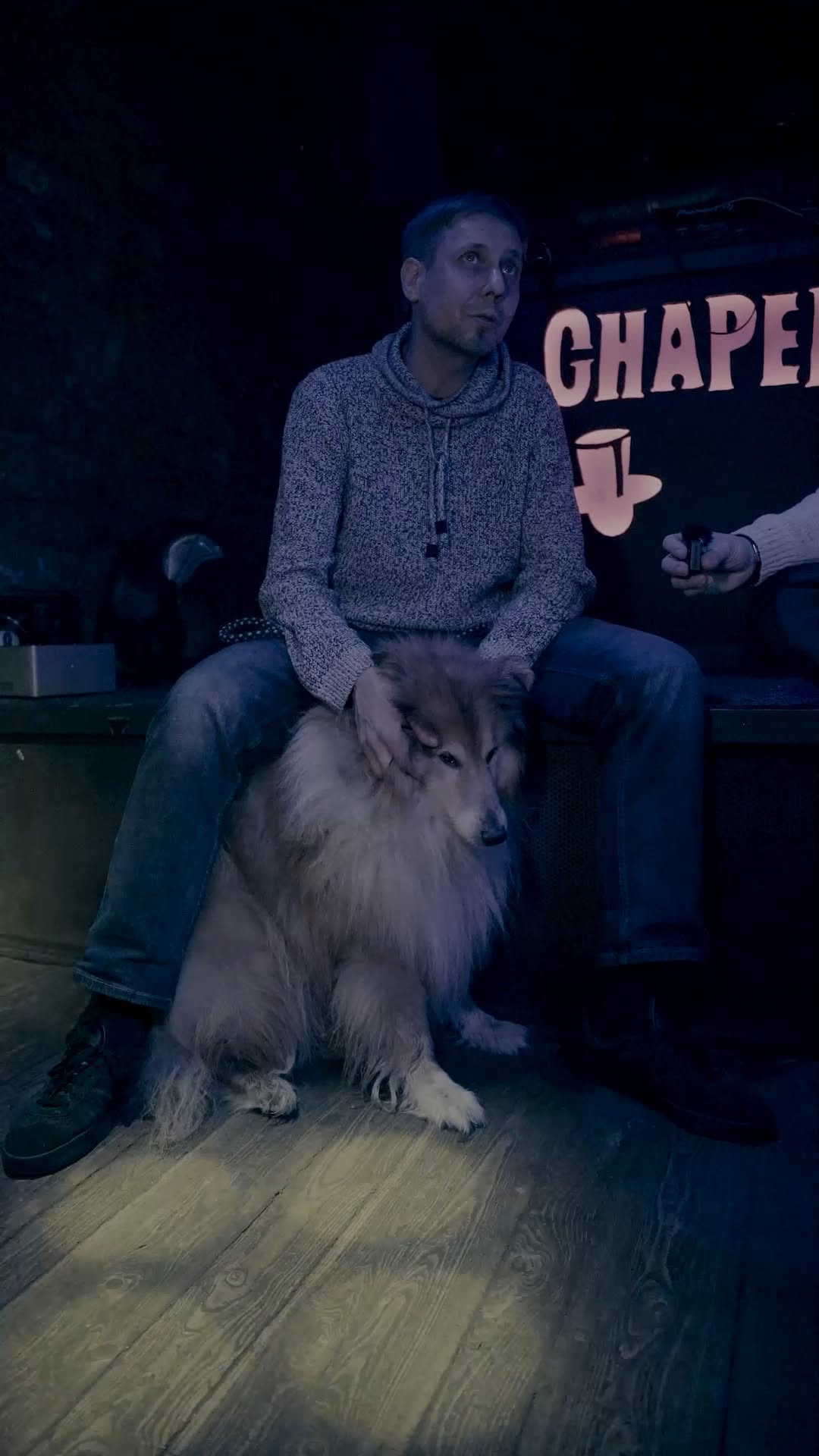 Video 6 from Chapeau Rouge