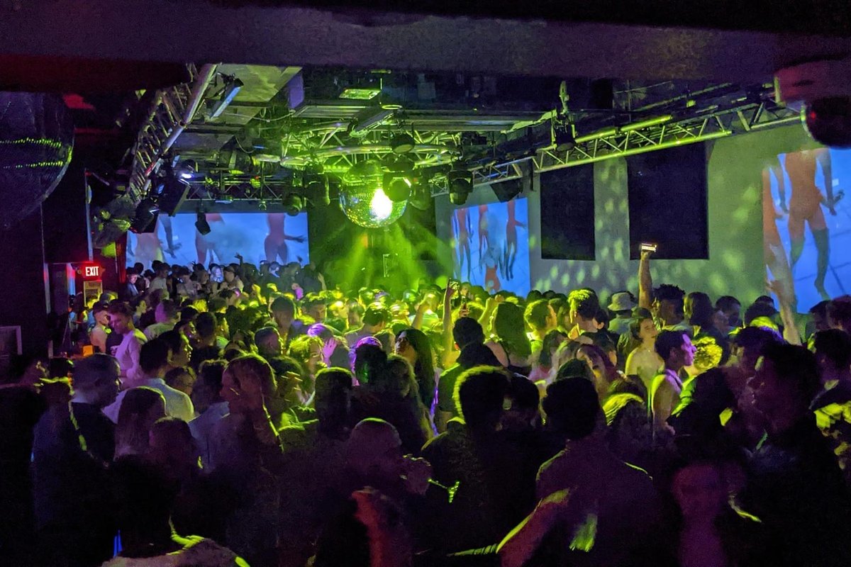 Club Café, a bar in Boston, USA — photo 1