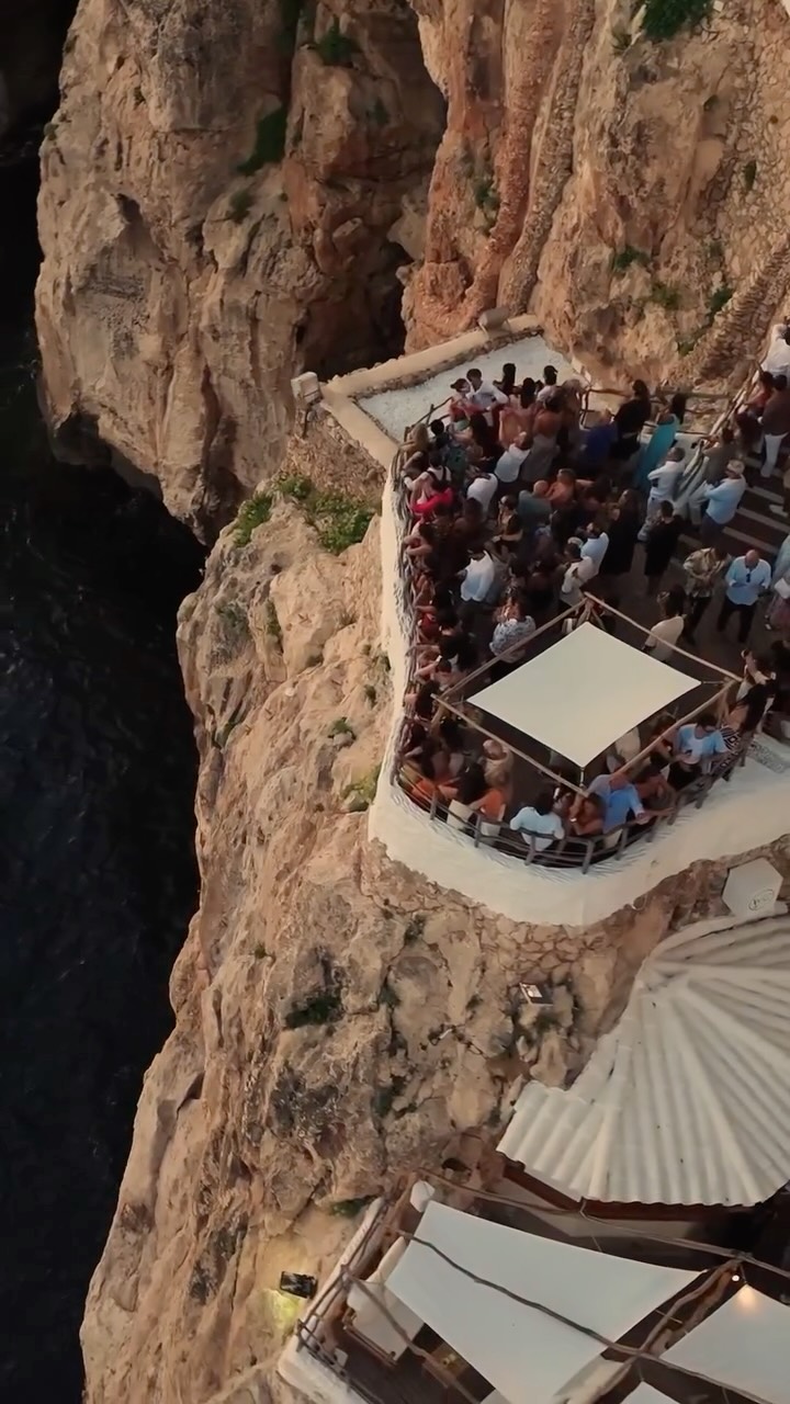 Video 2 from Cova d’en Xoroi