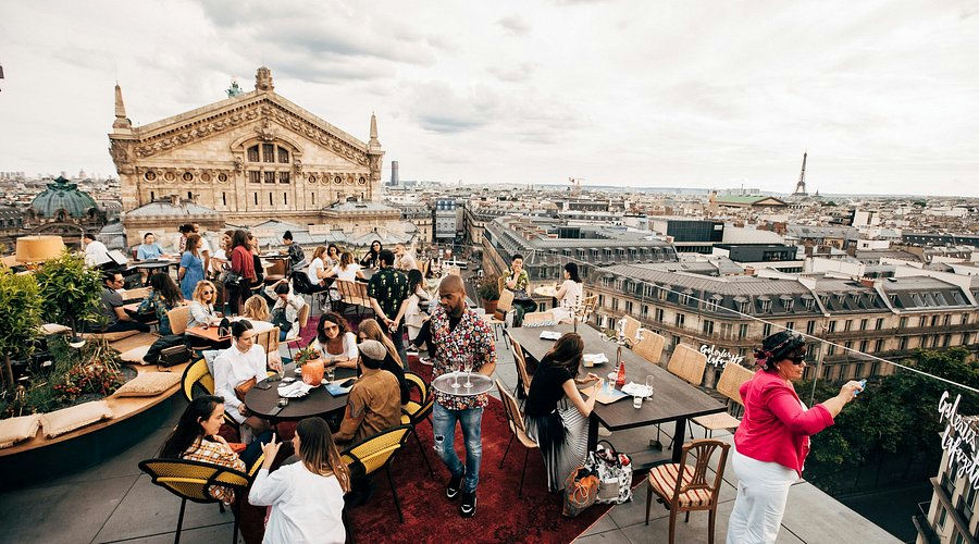 Créatures Rooftop, a restaurant in Paris, France