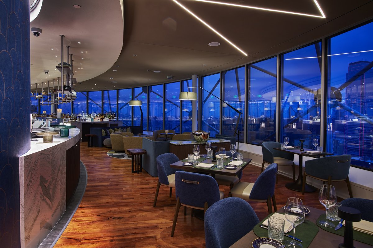 Crown Block, a restaurant in Dallas, USA — photo 1