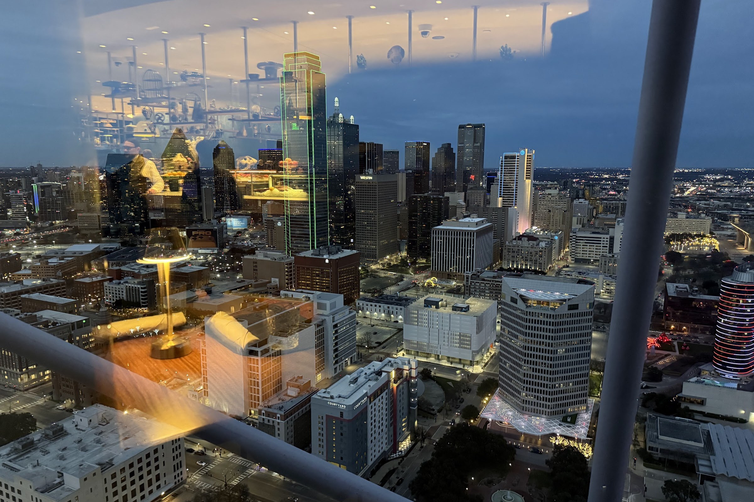 Crown Block, a restaurant in Dallas, USA — photo 3