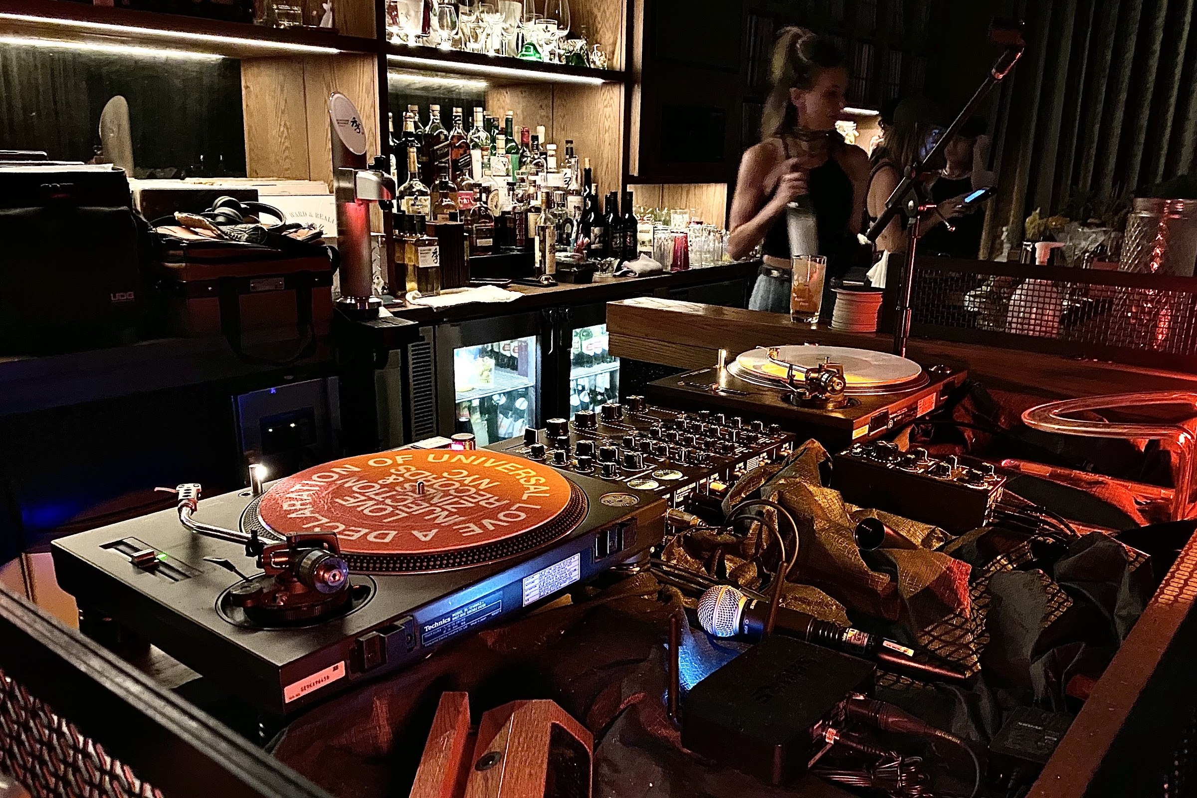 Dante's HiFi, a bar in Miami, USA — photo 2