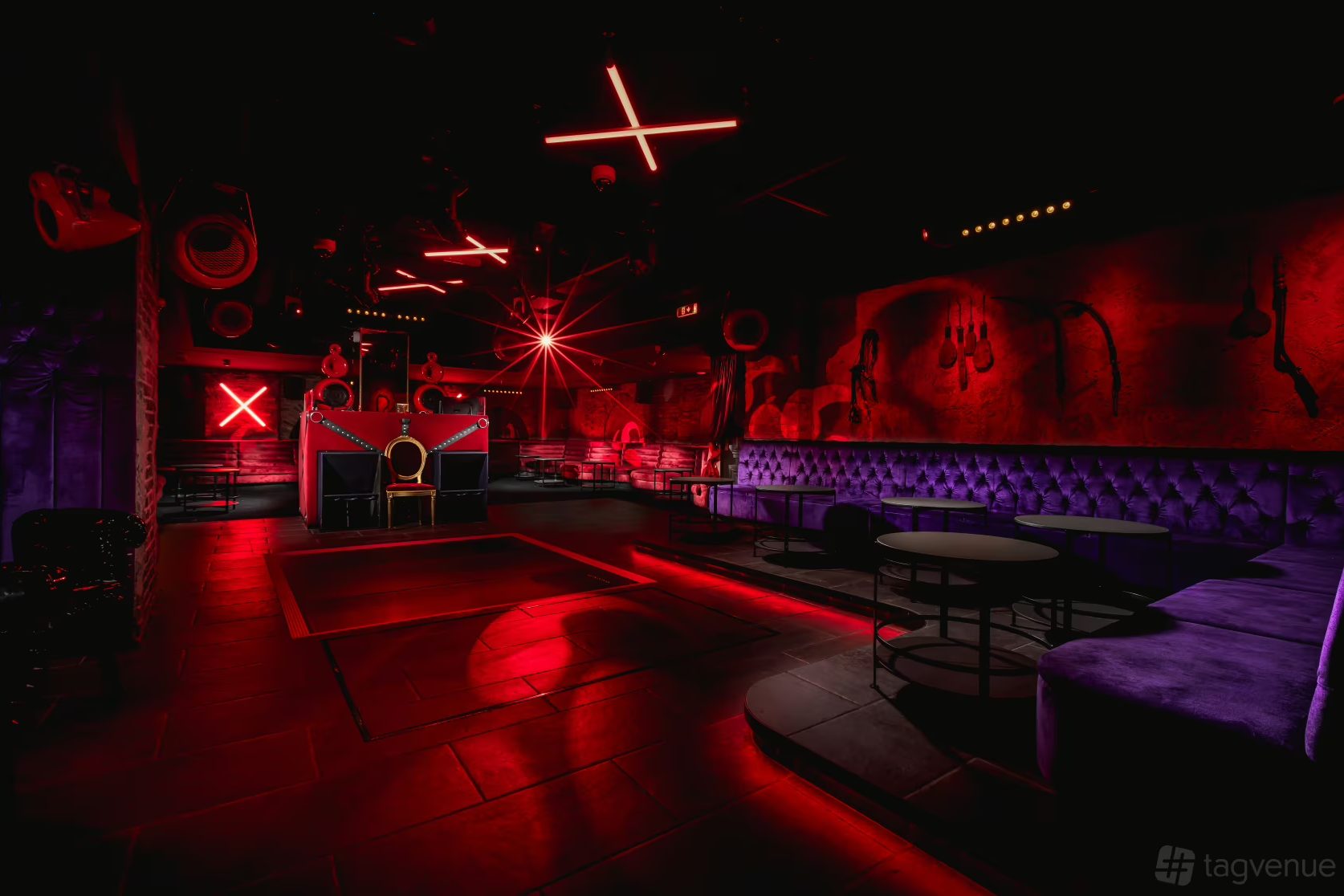 Dear Darling, a night club in London, England — photo 2