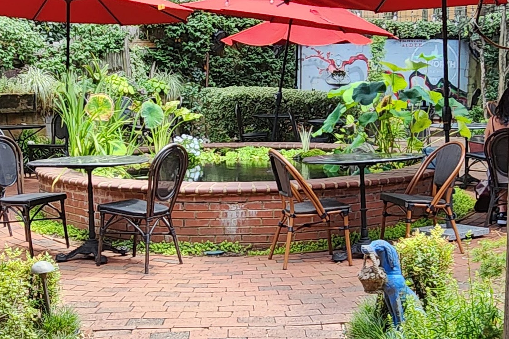 Dilworth Tasting Room, a bar in Charlotte, USA — photo 2