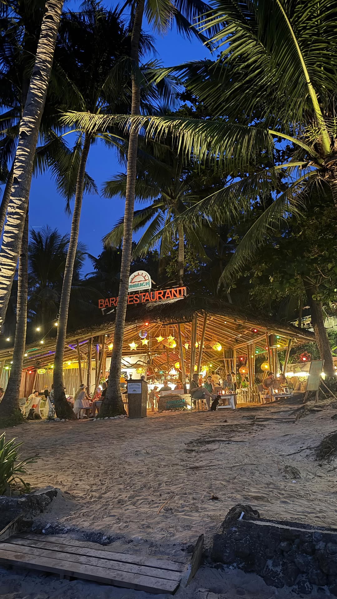 Video 4 from Dinibeach Bar