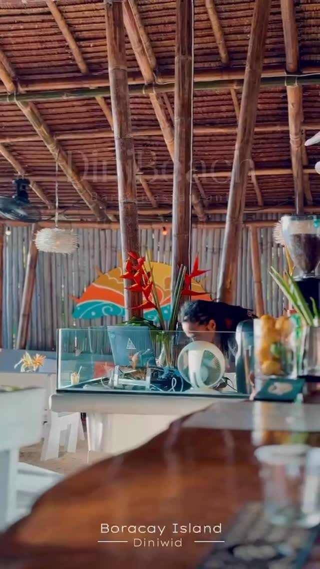 Video 6 from Dinibeach Bar