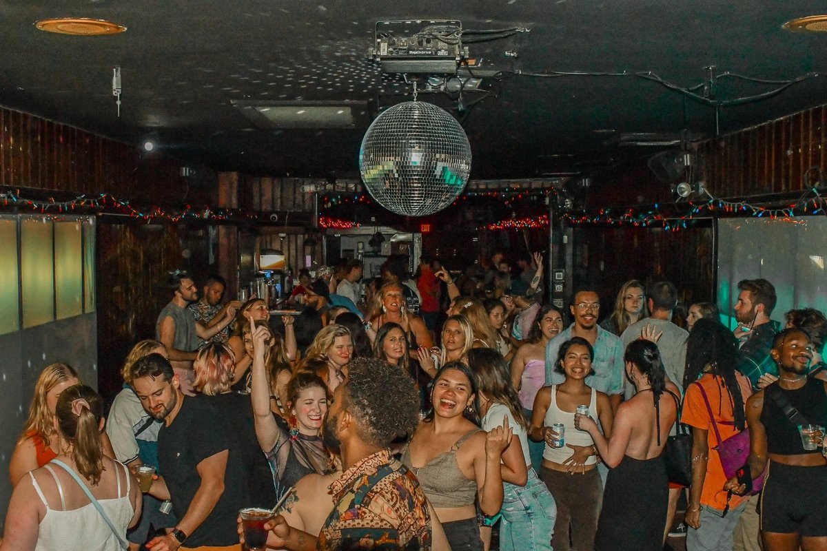 Dolphin Tavern, a night club in Philadelphia, USA — photo 1