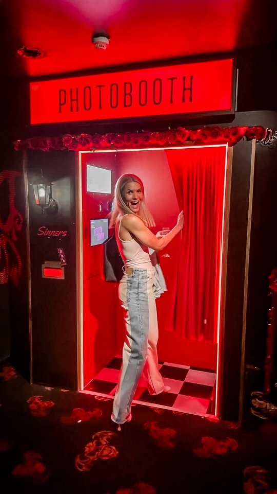 Video 2 from Dracula's