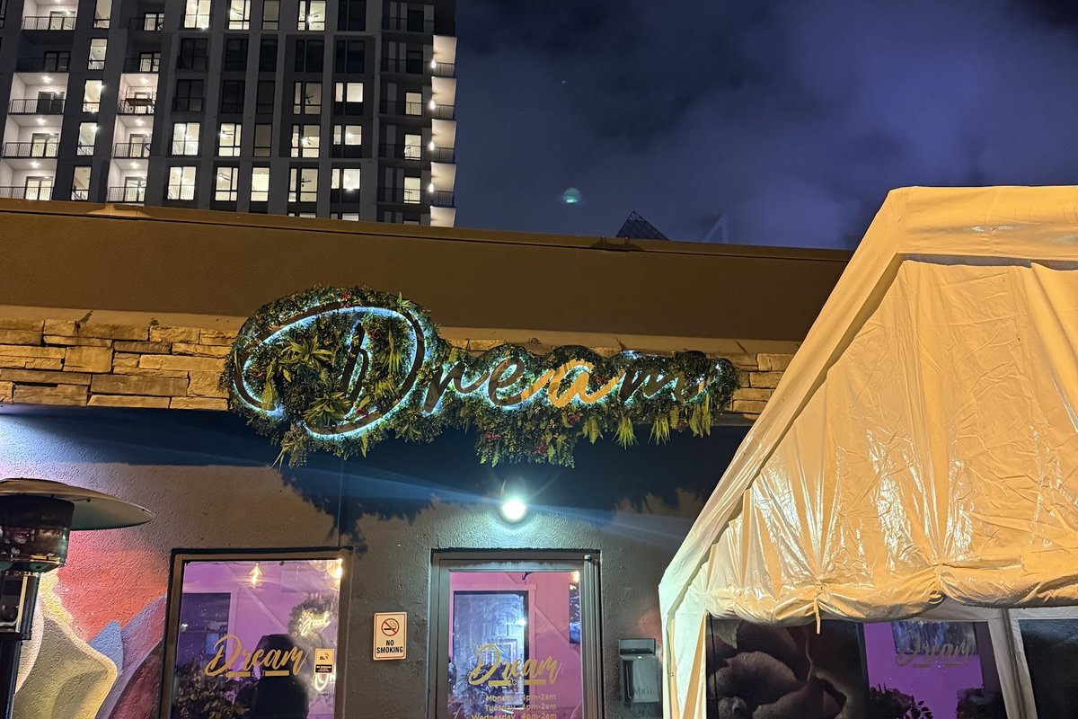 Dream CLT, a lounge in Charlotte, USA — photo 1