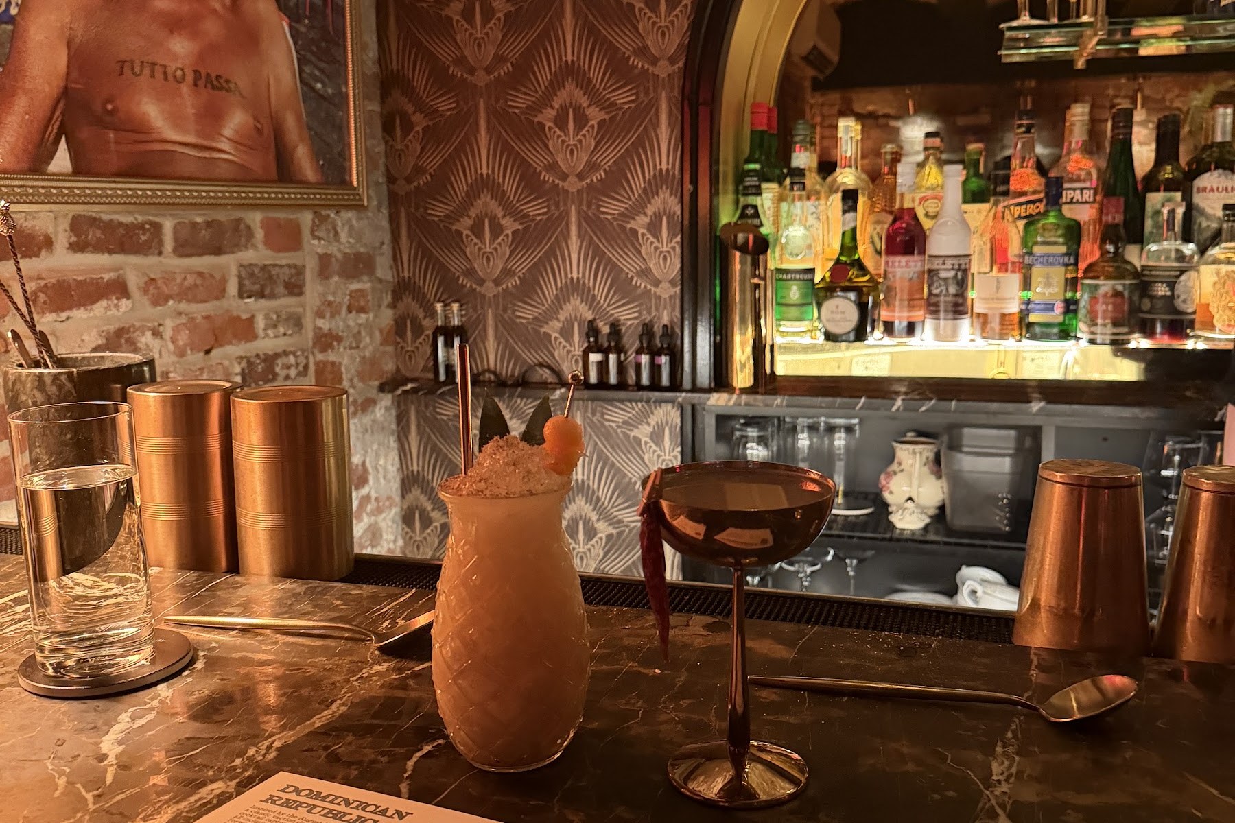 Extra Dirty Cocktail Club, a bar in Boston, USA — photo 4