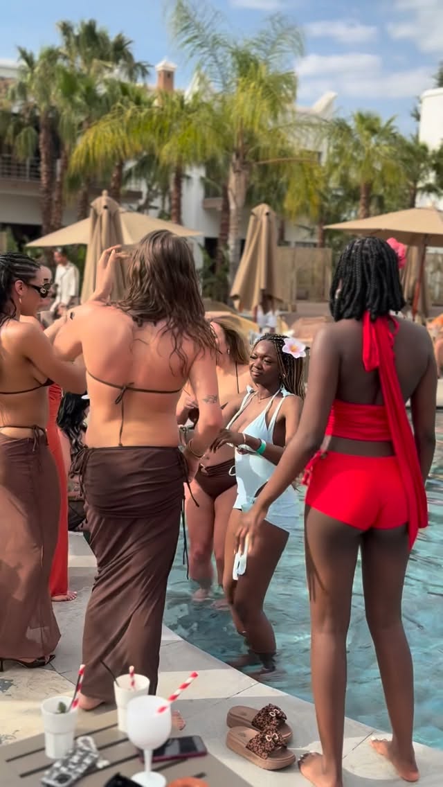 Video 4 from Famous Beach
