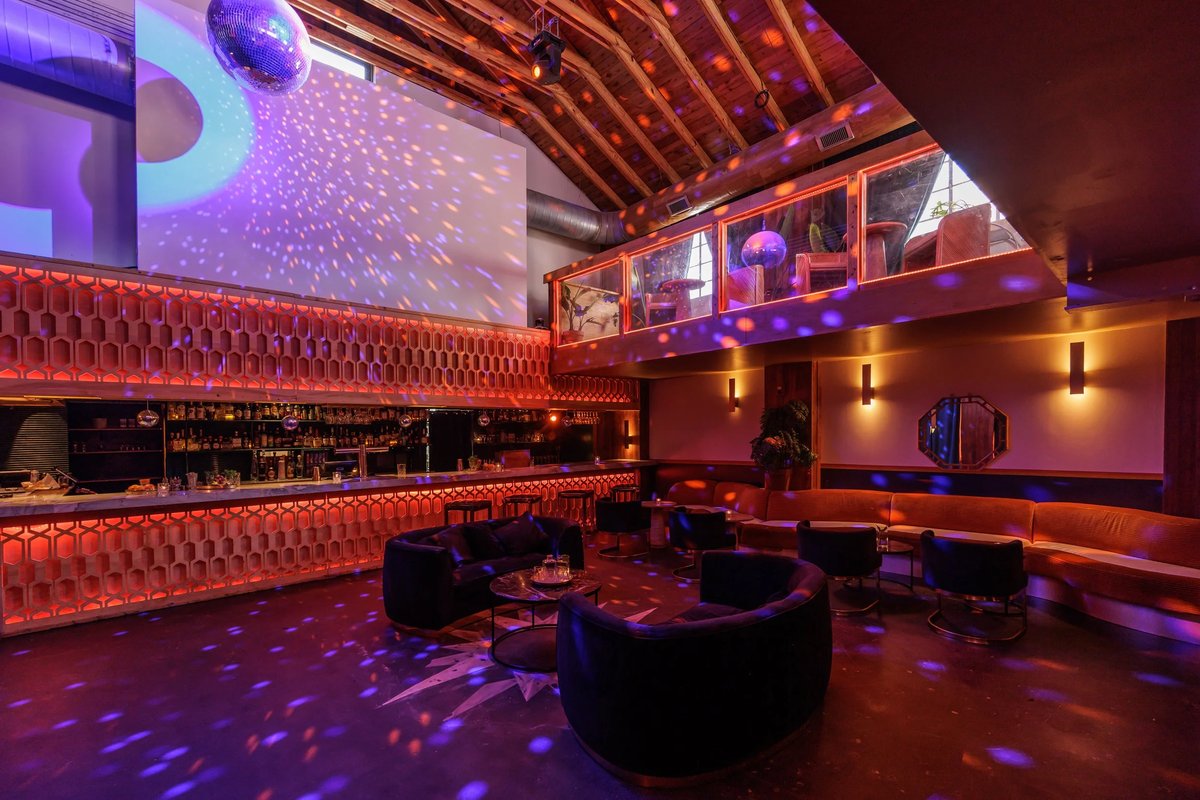 Flamingo Cocktail Club, a bar in Nashville, USA — photo 1
