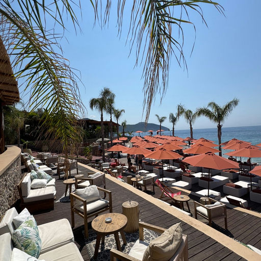 Flow Beach Club, a beach club in Dhërmi , Albania
