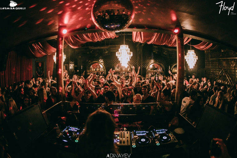 Floyd , a night club in Miami, USA