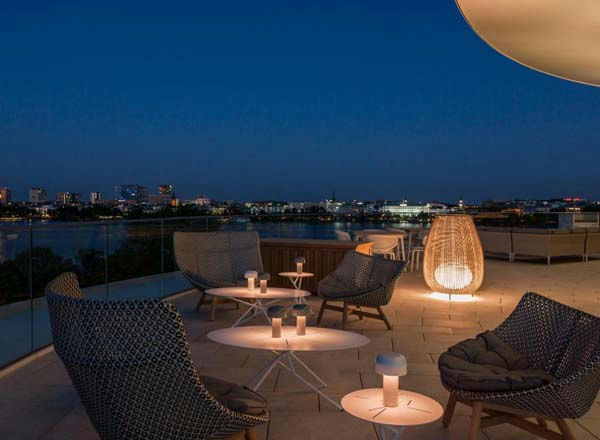 Fontenay Rooftop Bar, a restaurant in Hamburg, Germany